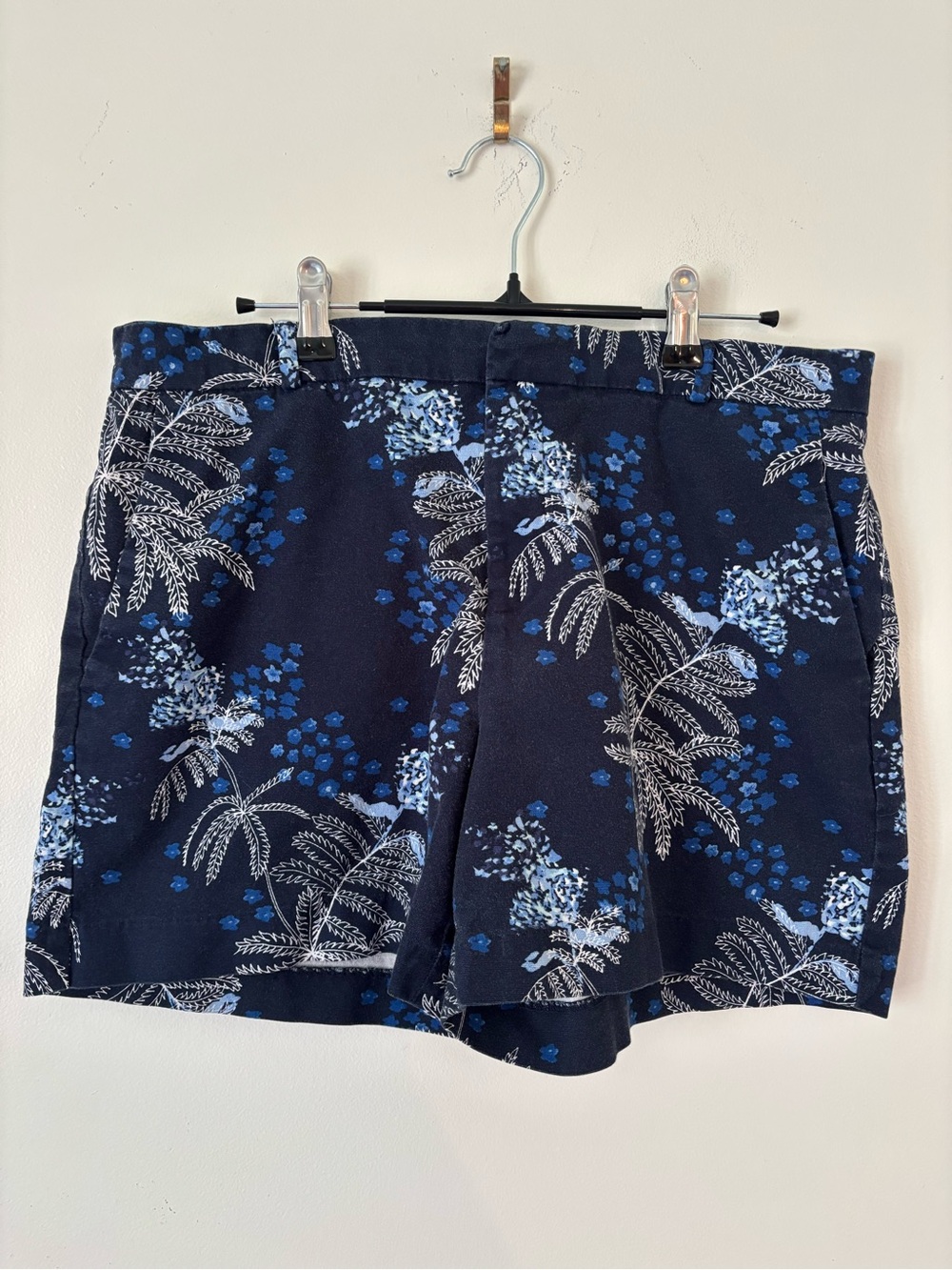 Banana Republic Classic TailoredFit Navy Cotton Floral Print Women's Shorts Sz10